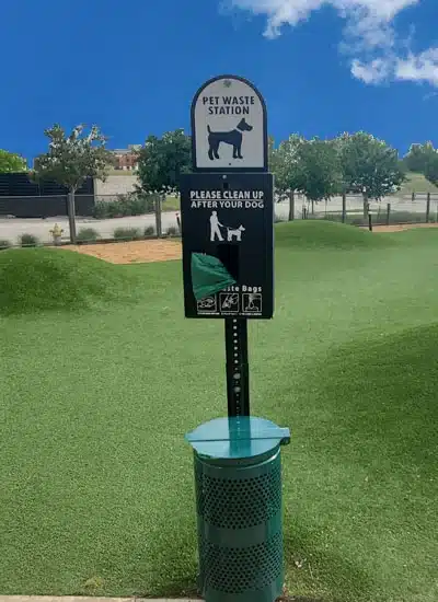 Image of pet waste station for scoop Masters dog poop pick up service in Nashville.