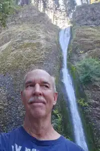 Image of waterfalls in Oregon during Scoop Masters cross country tour.